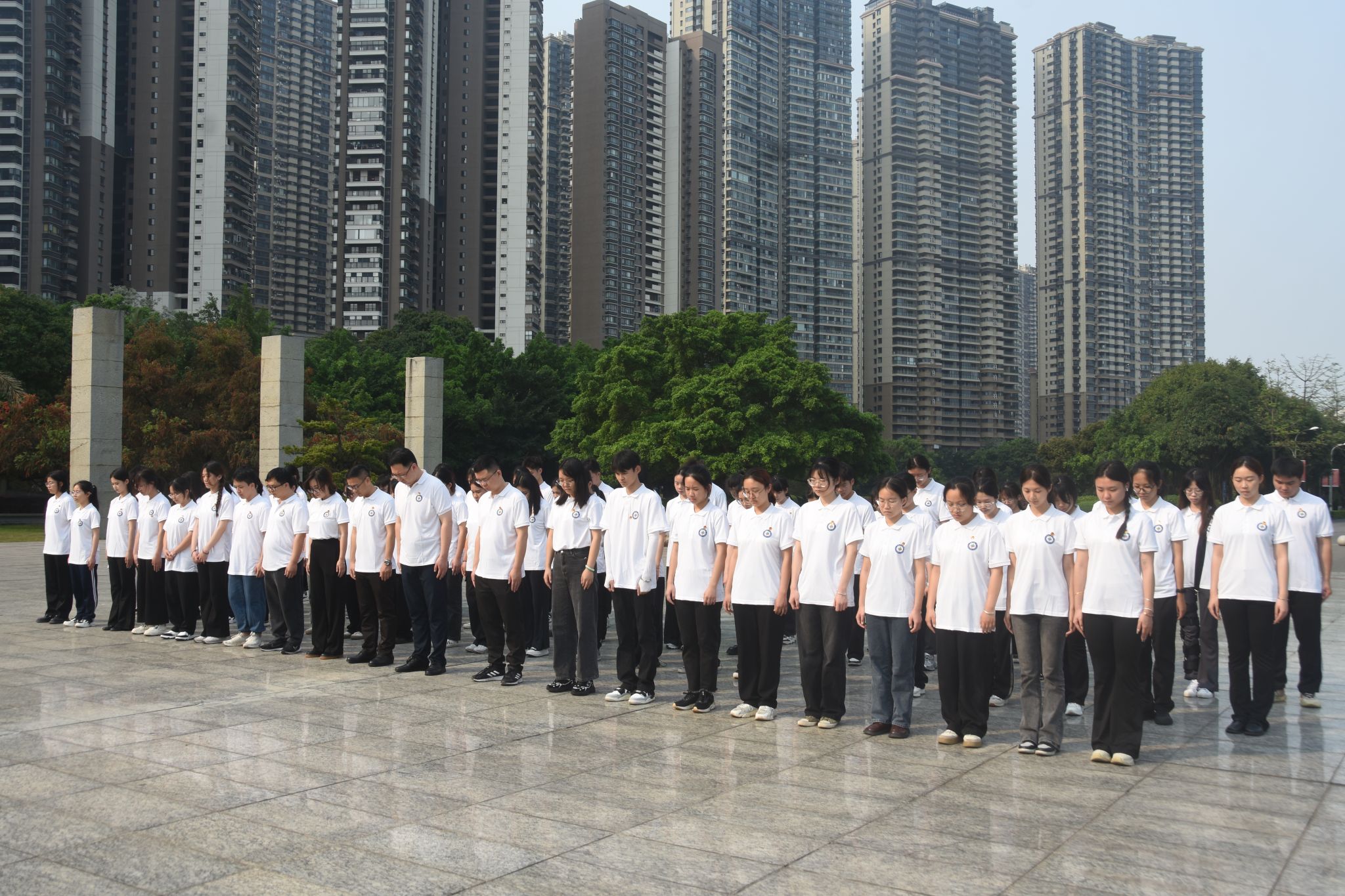 校团委组织开展清明祭英烈主题教育活动-广西民族大学网站